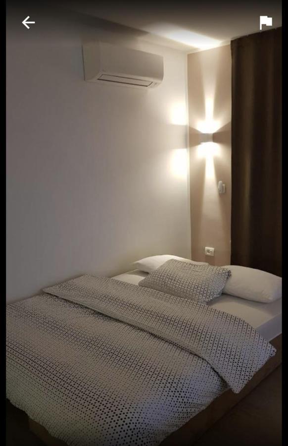 Apartment Luce Njivice Buitenkant foto