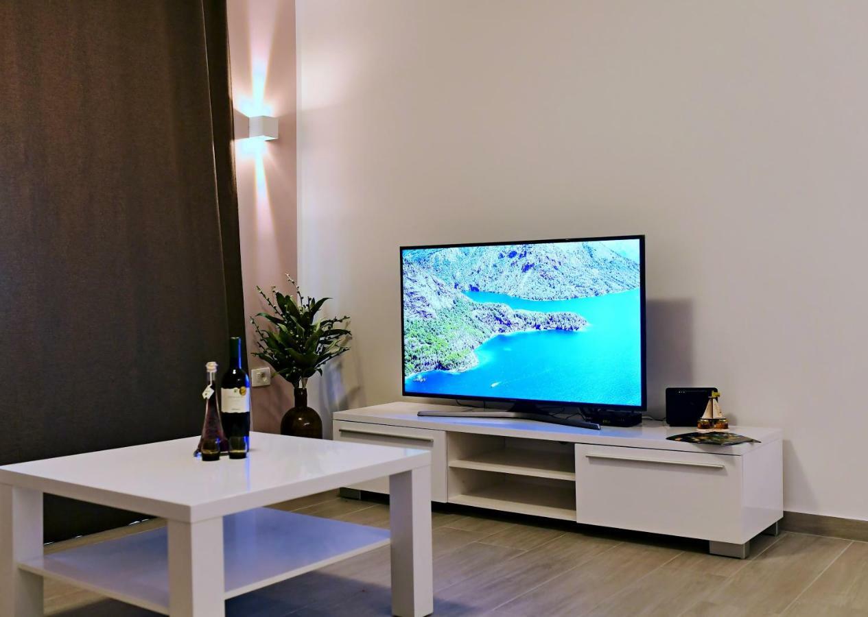 Apartment Luce Njivice Buitenkant foto