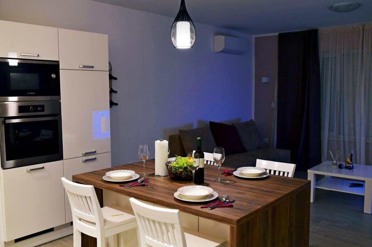Apartment Luce Njivice Buitenkant foto
