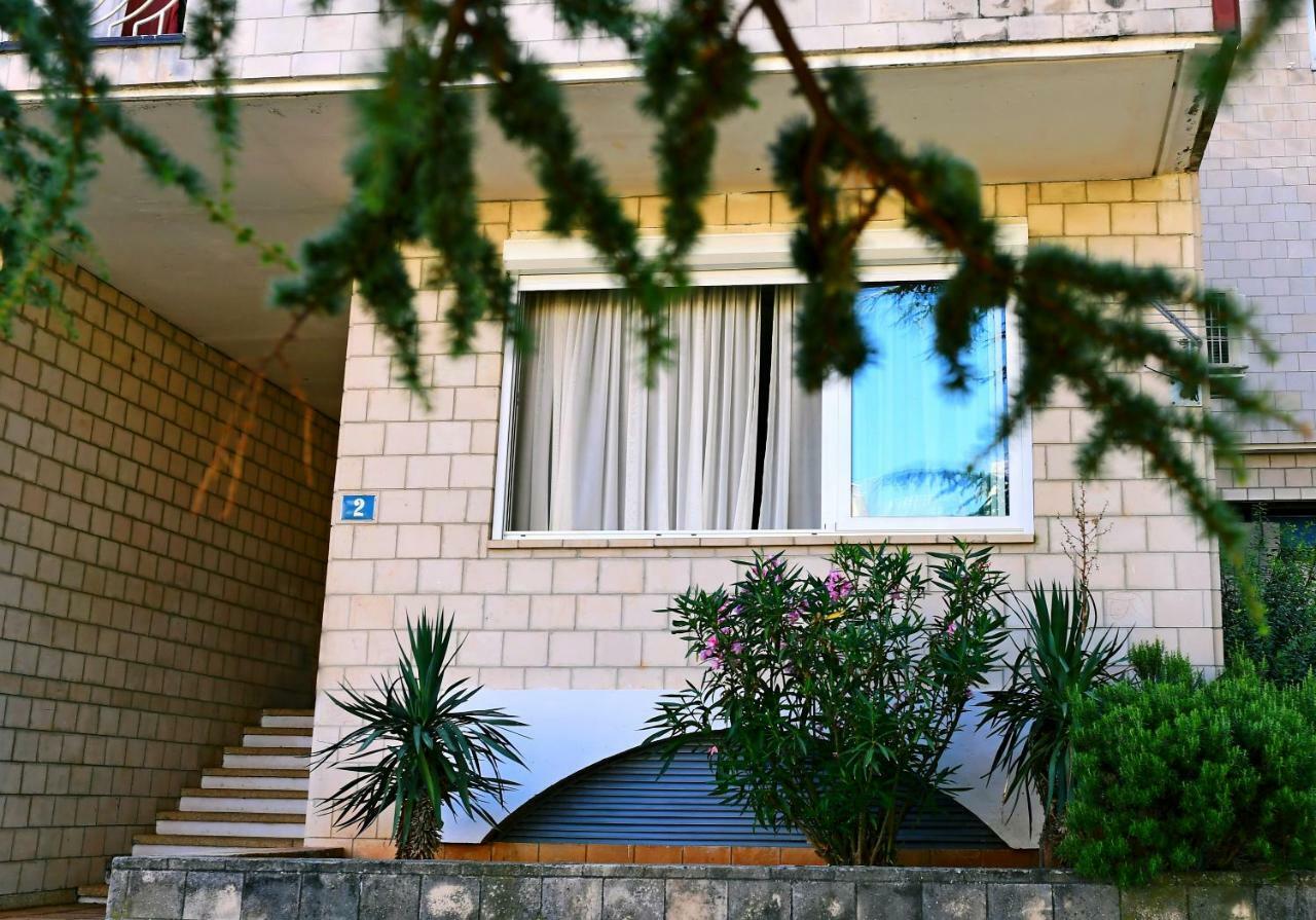 Apartment Luce Njivice Buitenkant foto